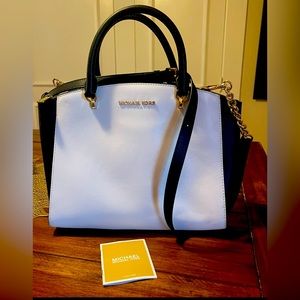 Michael Kors black and white handbag w/crossbody strap